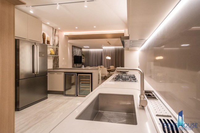 Imagem Apartamento com 4 Quartos à Venda, 174 m² em Pioneiros - Balneário Camboriú Imagem Apartamento com 4 Quartos à Venda, 174 m² em Pioneiros - Balneário Camboriú