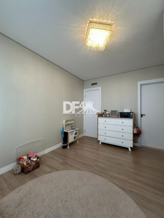 Imagem Casa com 3 Quartos à Venda, 300 m² em Guará I - Brasília Imagem Casa com 3 Quartos à Venda, 300 m² em Guará I - Brasília