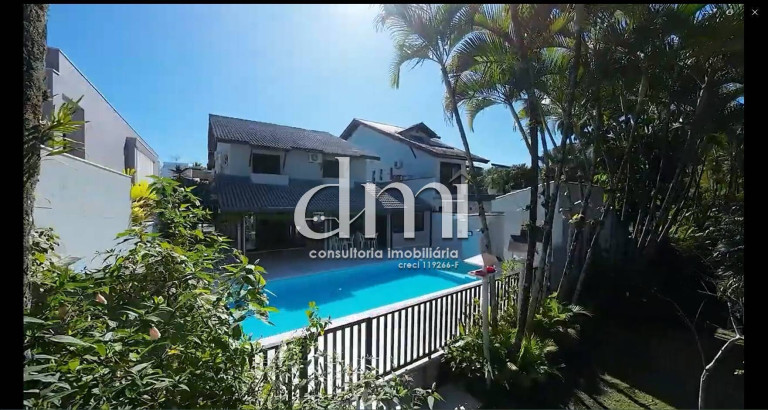 Imagem Casa com 5 Quartos à Venda,  em Riviera - Bertioga