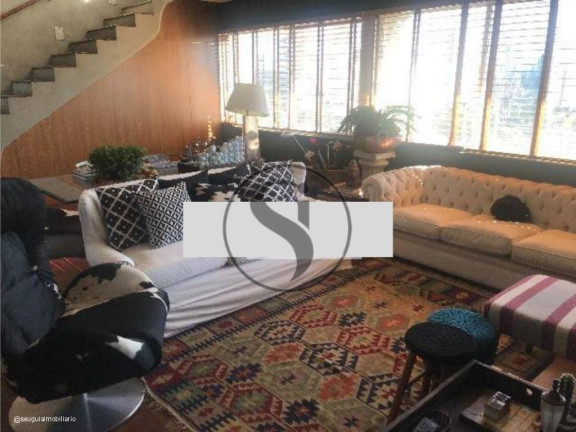 Imóvel com 3 Quartos à Venda, 360 m² em Vila Nova Conceição - São Paulo