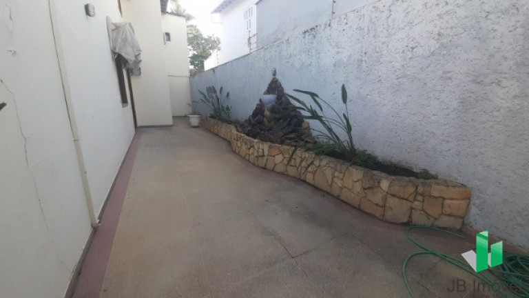 Imagem Casa com 5 Quartos à Venda, 320 m² em Ibituruna - Montes Claros Imagem Casa com 5 Quartos à Venda, 320 m² em Ibituruna - Montes Claros