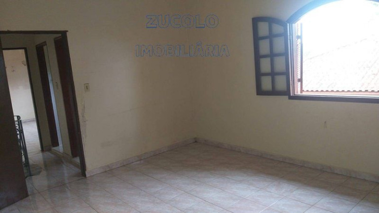 Imagem Casa com 1 Quarto à Venda, 800 m² Imagem Casa com 1 Quarto à Venda, 800 m²