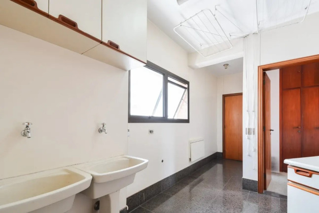 Imagem Imóvel com 4 Quartos à Venda, 274 m² em Pacaembu - São Paulo Imagem Imóvel com 4 Quartos à Venda, 274 m² em Pacaembu - São Paulo