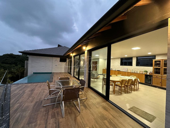 Casa com 3 Quartos à Venda, 550 m² em Boulevard Lagoa - Serra