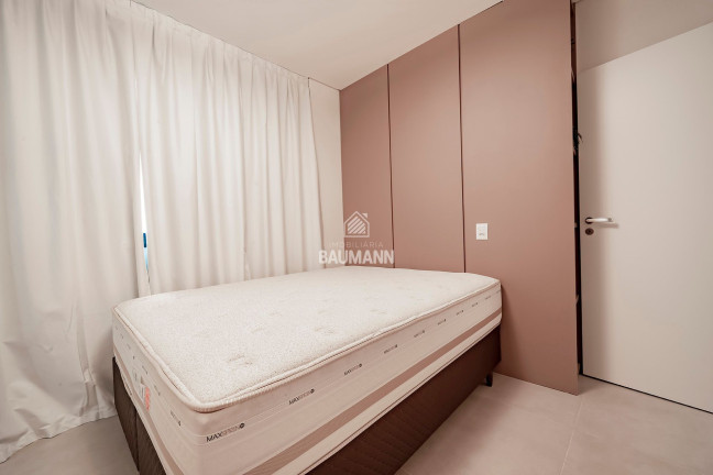 Imagem Apartamento com 2 Quartos para Alugar, 74 m² em Bombas - Bombinhas