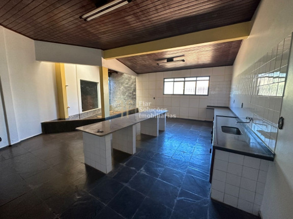 Imagem Sobrado com 5 Quartos à Venda, 630 m² em Centro - Chapada Dos Guimarães Imagem Sobrado com 5 Quartos à Venda, 630 m² em Centro - Chapada Dos Guimarães