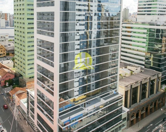 Sala Comercial à Venda, 43 m² em Batel - Curitiba