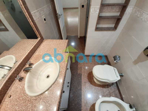 Imagem Apartamento com 4 Quartos à Venda, 244 m² em Copacabana - Rio De Janeiro Imagem Apartamento com 4 Quartos à Venda, 244 m² em Copacabana - Rio De Janeiro