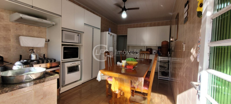 Imagem Casa com 3 Quartos à Venda, 205 m² em Vila Nasser - Campo Grande Imagem Casa com 3 Quartos à Venda, 205 m² em Vila Nasser - Campo Grande