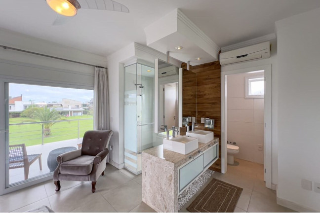 Imagem Casa de Condomínio com 5 Quartos à Venda, 413 m² em Remanso - Xangri-lá
