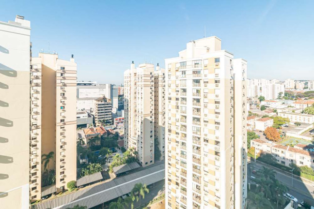 Imagem Apartamento com 2 Quartos à Venda, 70 m² em Passo Da Areia - Porto Alegre Imagem Apartamento com 2 Quartos à Venda, 70 m² em Passo Da Areia - Porto Alegre