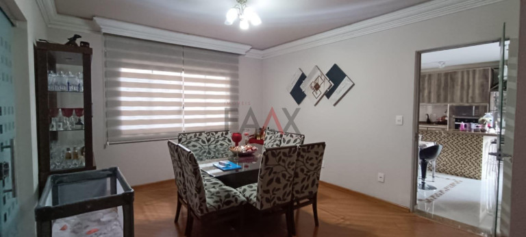 Imagem Casa com 3 Quartos para Alugar, 390 m² em Centro - Gpva - Guarapuava Imagem Casa com 3 Quartos para Alugar, 390 m² em Centro - Gpva - Guarapuava