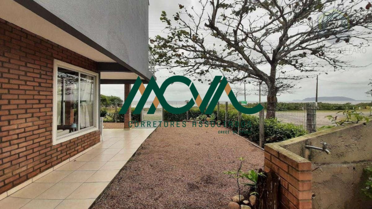 Imagem Casa com 4 Quartos para Alugar, 160 m² em Praia Do Imperador - Itapoá Imagem Casa com 4 Quartos para Alugar, 160 m² em Praia Do Imperador - Itapoá