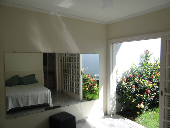 Imagem Casa com 3 Quartos à Venda, em Jardim Das Bandeiras - Taubaté Imagem Casa com 3 Quartos à Venda, em Jardim Das Bandeiras - Taubaté