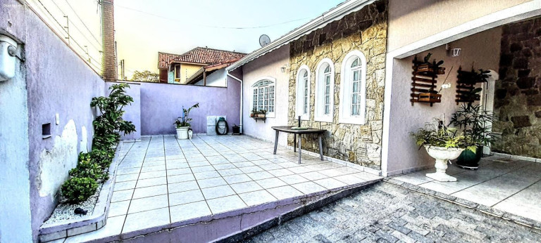 Casa com 3 Quartos à Venda, 193 m² em Stella Maris - Peruíbe