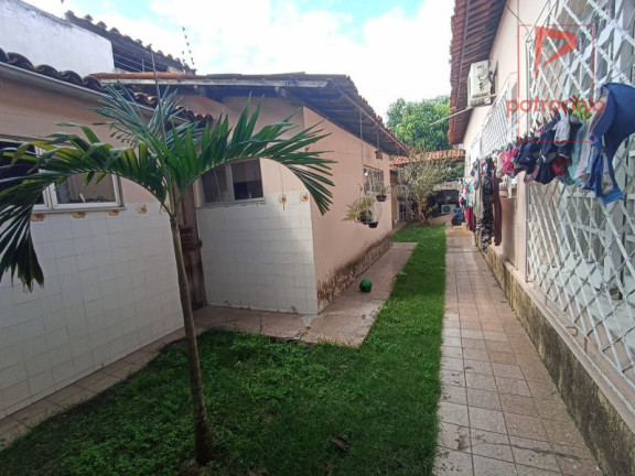Imagem Imóvel com 3 Quartos à Venda, 230 m² em Capuchinhos - Feira De Santana