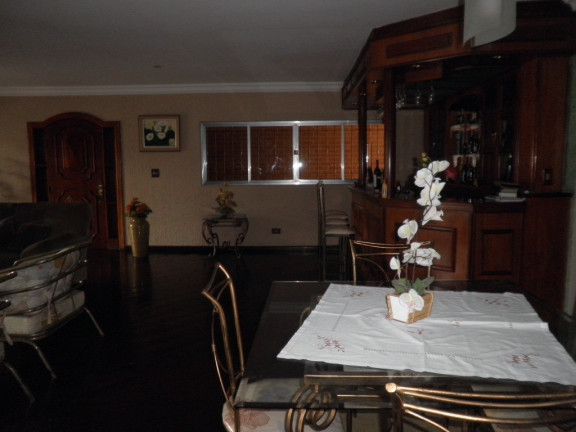 Imagem Sobrado com 4 Quartos para Alugar, 500 m² em Vila Ré - São Paulo Imagem Sobrado com 4 Quartos para Alugar, 500 m² em Vila Ré - São Paulo