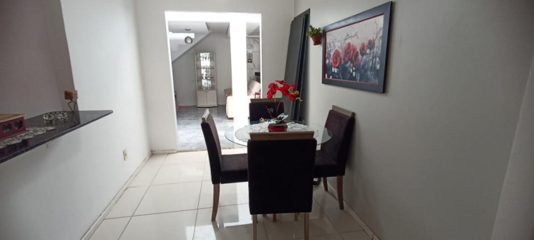 Imagem Casa com 2 Quartos à Venda, 120 m² em Hípica - Porto Alegre Imagem Casa com 2 Quartos à Venda, 120 m² em Hípica - Porto Alegre