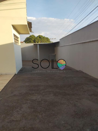 Imagem Casa com 3 Quartos para Alugar, 210 m² em Santa Lucia - Araraquara Imagem Casa com 3 Quartos para Alugar, 210 m² em Santa Lucia - Araraquara