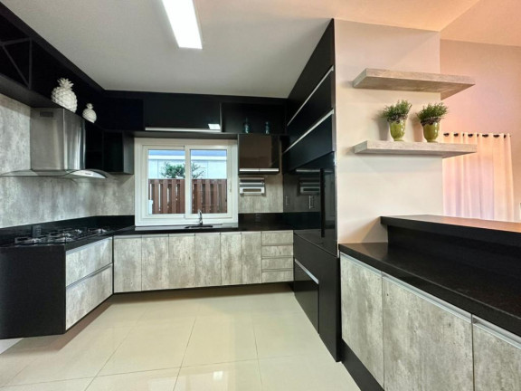 Imagem Casa com 4 Quartos à Venda, 200 m² em Centro - Xangri-la