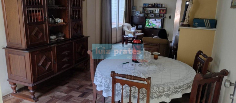 Imagem Casa com 2 Quartos à Venda, 170 m² em Centro - Pelotas