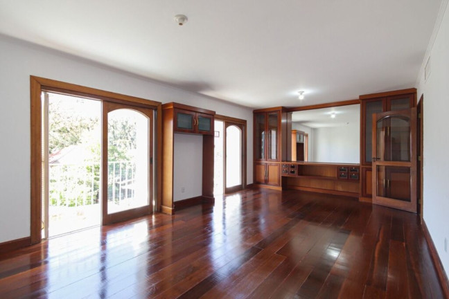 Imagem Imóvel com 3 Quartos à Venda, 155 m² em Menino Deus - Porto Alegre Imagem Imóvel com 3 Quartos à Venda, 155 m² em Menino Deus - Porto Alegre