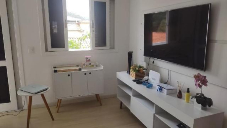 Imagem Casa com 4 Quartos à Venda, 360 m² em Piratininga - Niterói