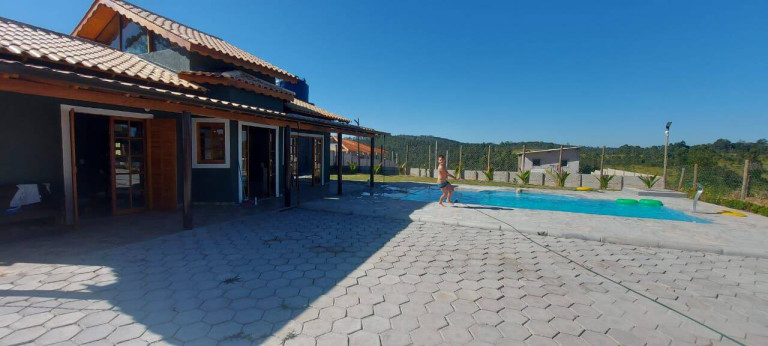 Imagem Casa com 2 Quartos à Venda, 672 m² em Atibaia