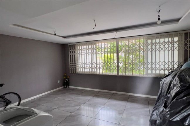 Imagem Casa com 4 Quartos à Venda, em Vila Assunção - Porto Alegre Imagem Casa com 4 Quartos à Venda, em Vila Assunção - Porto Alegre