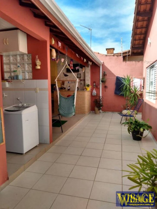 Imagem Casa com 3 Quartos à Venda, em Cid. Jardim - Jacareí Imagem Casa com 3 Quartos à Venda, em Cid. Jardim - Jacareí