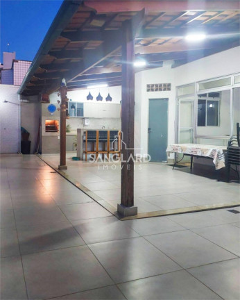 Imagem Cobertura com 4 Quartos à Venda, 204 m²