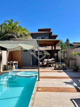 Casa com 4 Quartos à Venda, 360 m² em Itaipu - Niterói