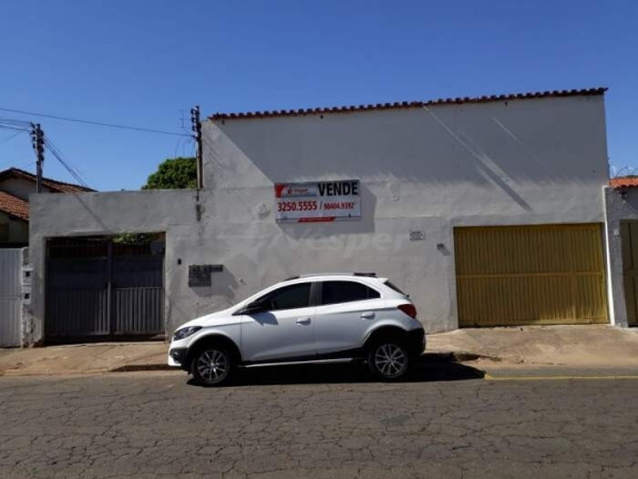 Imóvel Comercial à Venda, 219 m² em Setor Coimbra - Goiânia