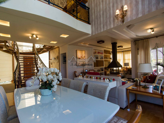 Imagem Casa com 4 Quartos à Venda, 442 m² em Vila Natal - Campos Do Jordão