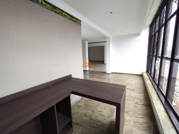 Imagem Apartamento com 4 Quartos à Venda, 223 m²