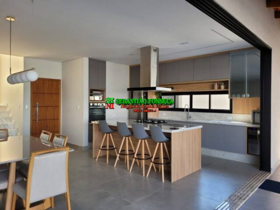 Imagem Casa com 3 Quartos à Venda, 250 m² em Bairro Da Floresta - São José Dos Campos Imagem Casa com 3 Quartos à Venda, 250 m² em Bairro Da Floresta - São José Dos Campos