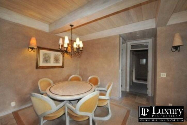 Imagem Casa com 6 Quartos à Venda, 400 m² em Capivari - Campos Do Jordão