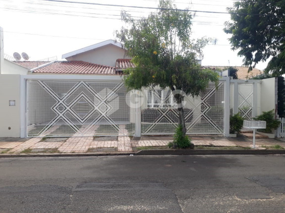 Imóvel com 3 Quartos à Venda,  em Bairro Aeroporto - Marília