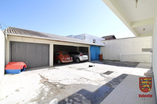 Imagem Casa com 5 Quartos à Venda,  em Balneário - Florianópolis
