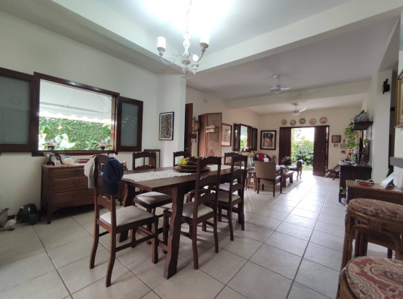 Imagem Casa com 6 Quartos à Venda, 396 m² em Itaguá - Ubatuba