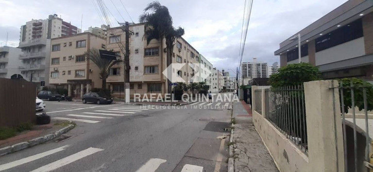Imagem Casa com 3 Quartos à Venda, 140 m² em Kobrasol - São José