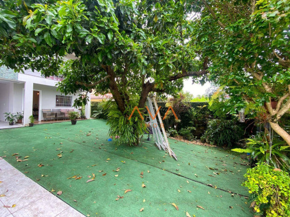 Imagem Casa com 4 Quartos à Venda, 240 m² em Ingleses - Florianópolis