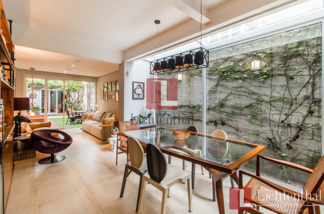 Imagem Casa com 3 Quartos à Venda, 245 m² em Jardim Paulista - São Paulo