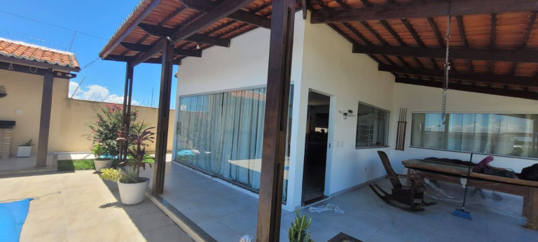 Imagem Casa com 4 Quartos à Venda, em Estrada Para A Praia De Sibaúma - Tibau Do Sul Imagem Casa com 4 Quartos à Venda, em Estrada Para A Praia De Sibaúma - Tibau Do Sul