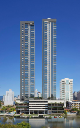 Apartamento com 3 Quartos à Venda, 154 m²
