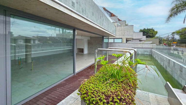 Imagem Imóvel com 3 Quartos à Venda, 374 m² em Três Figueiras - Porto Alegre