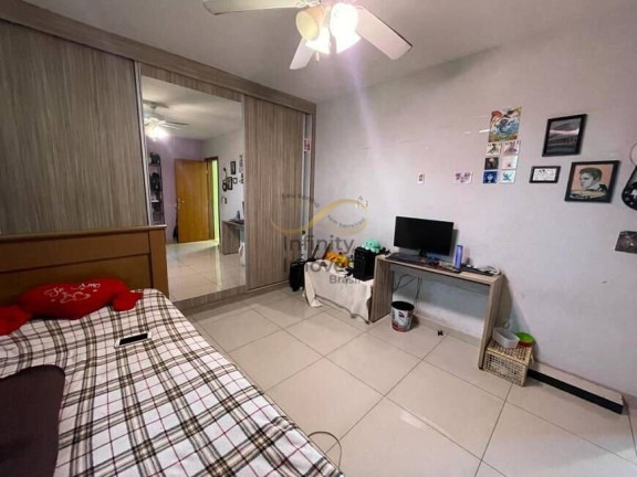 Imagem Casa com 4 Quartos à Venda, 210 m² em Santa Terezinha - Belo Horizonte Imagem Casa com 4 Quartos à Venda, 210 m² em Santa Terezinha - Belo Horizonte