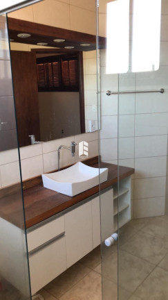 Imagem Casa com 3 Quartos à Venda, em Nossa Senhora De Lourdes - Santa Maria Imagem Casa com 3 Quartos à Venda, em Nossa Senhora De Lourdes - Santa Maria