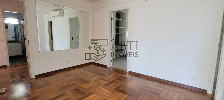 Imagem Apartamento com 4 Quartos para Alugar, 130 m² em Moema - São Paulo