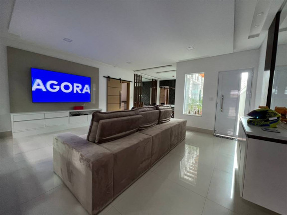 Imagem Casa com 3 Quartos à Venda, 180 m² em Maracanã - Praia Grande Imagem Casa com 3 Quartos à Venda, 180 m² em Maracanã - Praia Grande